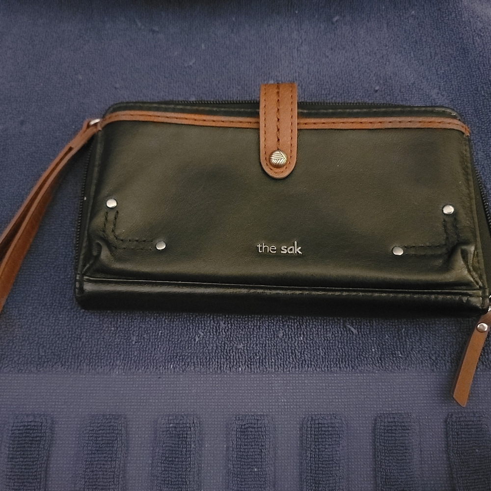Sak Wristlet